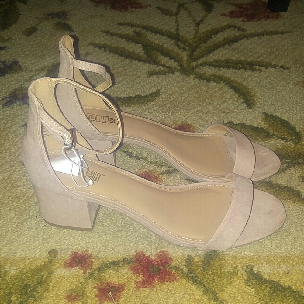 🎉Blush heels🎉